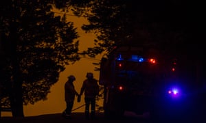 Firefighters brace for the oncoming front at Kurrajong Heights.