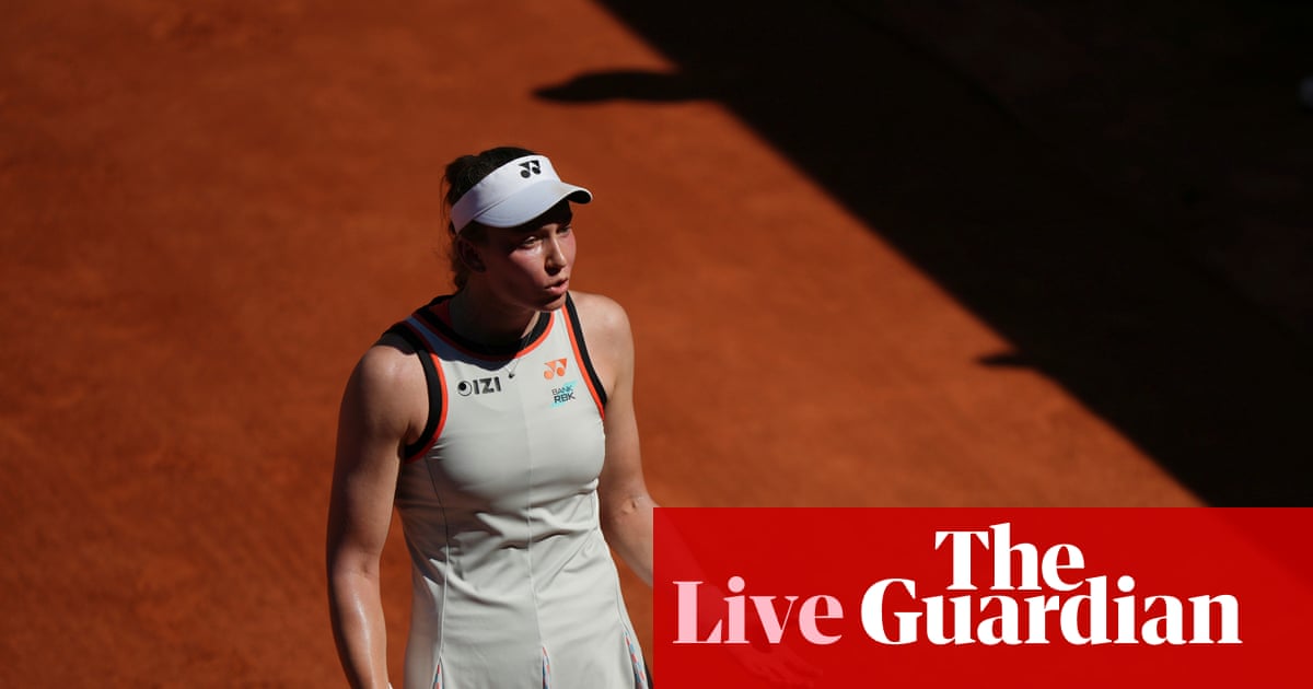 French Open 2026: Rybakina out, Swiatek and Djokovic advance on day four