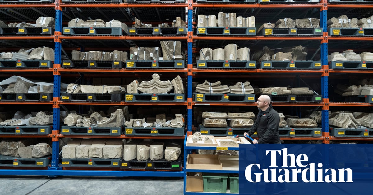 Wellington’s false teeth and wolf bones: English Heritage needs help to record vast collection Wellington’s false teeth and wolf bones: English Heritage needs help to record vast collection