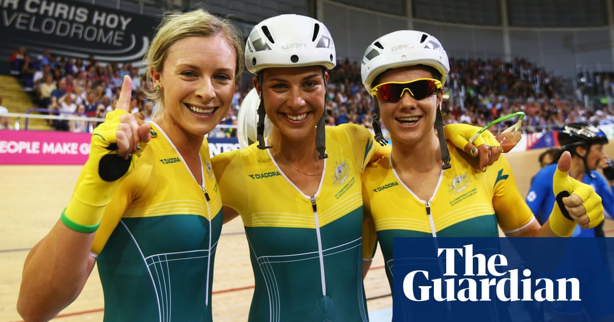 Докладва името на Хоскинс като жена починала след като е