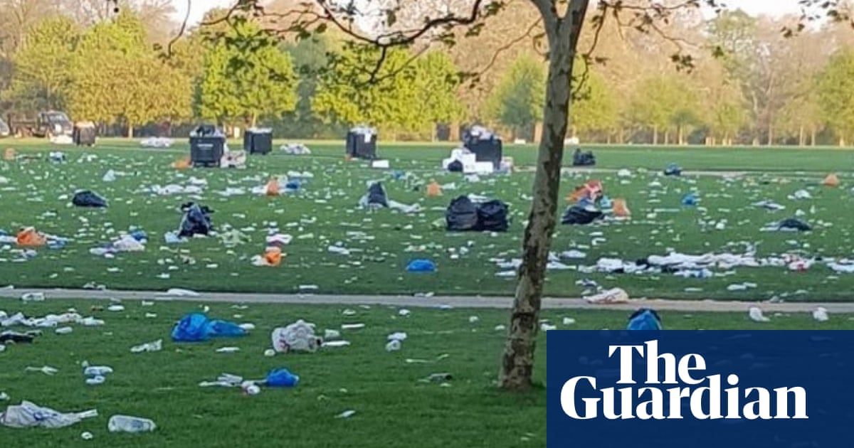 Climate strikes: hoax photo accusing Australian protesters of leaving rubbish behind goes viral