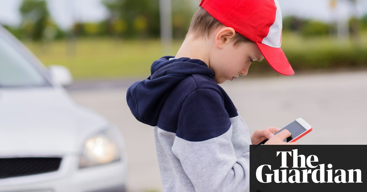 Child development experts urge Facebook to pull Messenger Kids app