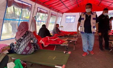 Makeshift hospital tents are continuing to treat injured.