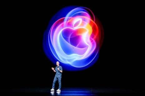 Apple’s $100 Billion Investment in US Manufacturing Amid Tariff Challenges