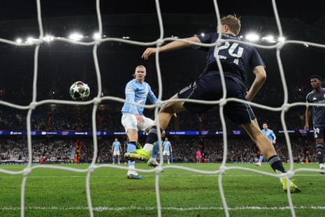 Manchester City's Erling Haaland levels things up on the night.