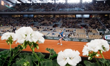 The fourth round continues at Roland Garros.