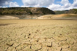 Entrepenas reservoir on the Tagus river in Guadalajara, Spain. 