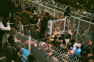 Daily life of asylum seekers in Samos