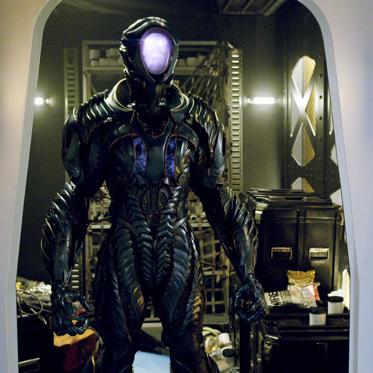 Lost In Space Movie Robot lost-in-space-movie-robot