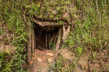 A collapsing entry to a mine shaft in Kamituga.