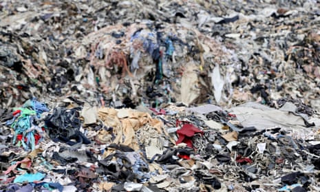 Fast fashion speeding toward environmental disaster, report warns