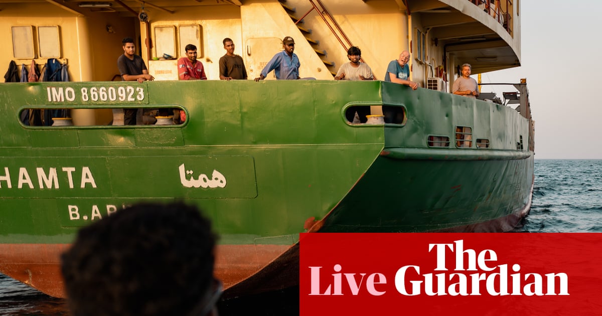 El precio del petróleo cae a su nivel más bajo desde antes de la guerra entre Estados Unidos e Irán; las empresas del Reino Unido esperan que Burnham alivie la carga