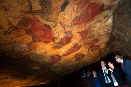 Spanish prime minister Pedro Sanchez visits the reproduction of the Altamira cave in March 2019.