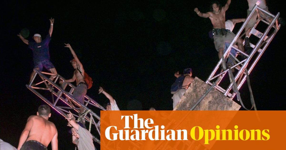 Netflix lo entiende: a todos nos encanta ver un desastre | Andrew Lawrence Netflix lo entiende: a todos nos encanta ver un desastre | Andrew Lawrence