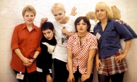The Go-Go’s in 1980 (l to r): Gina Schock, Jane Wiedlin, Carlisle, Margot Olavarria and Charlotte Caffey.