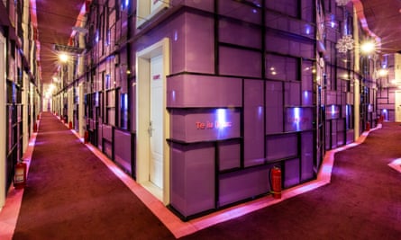 China's love hotel boom shows nation's changing attitudes to sex | China | The Guardian China's love hotel boom shows nation's changing attitudes to sex | China | The Guardian