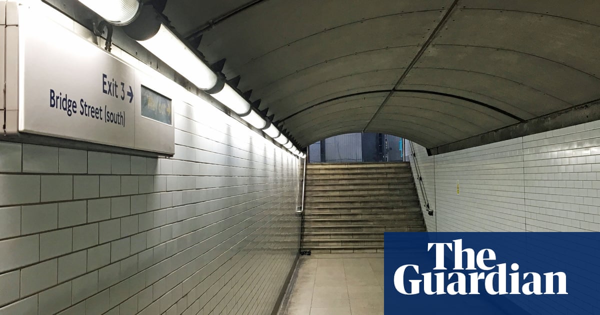 Parliament apologises for photographing rough sleepers