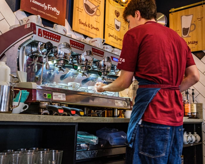 Tories call for 5-year freeze on minimum wage to tackle youth unemployment