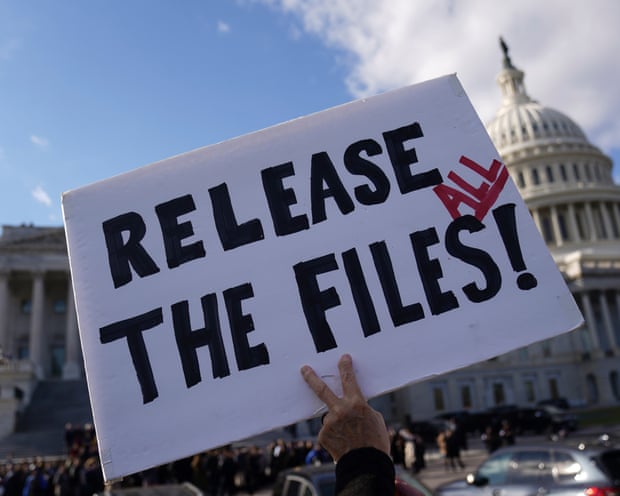 La Casa Blanca califica los correos electrónicos de Epstein recientemente publicados como una distracción y un «engaño» mientras aumenta la presión – en directo La Casa Blanca califica los correos electrónicos de Epstein recientemente publicados como una distracción y un «engaño» mientras aumenta la presión – en directo