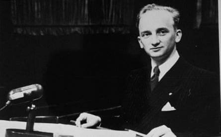 Ferencz at the Einsatzgruppen trial at Nuremberg.