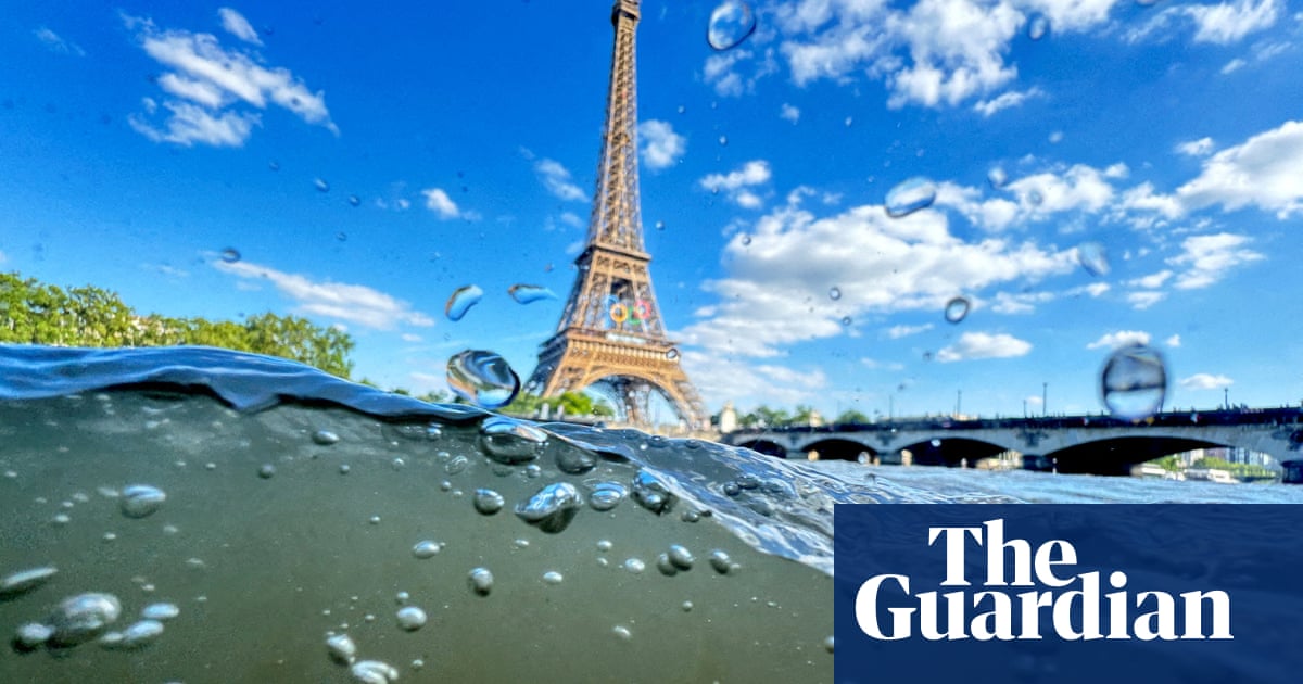 Swimming in the Seine