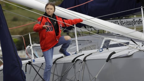 Greta Thunberg begins zero-carbon Atlantic voyage – video