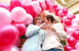 Couple plan pink wedding in 2004