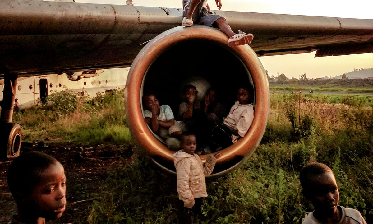 Playtime In The Congo: Michael Christopher Brown's Best Phone Picture |  Photography | The Guardian