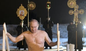 Résultat de recherche d'images pour "Vladimir Putin takes icy plunge to mark Orthodox Epiphany"