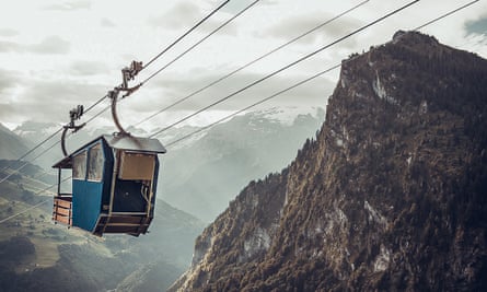 Buiräbähnli Safari cable cars