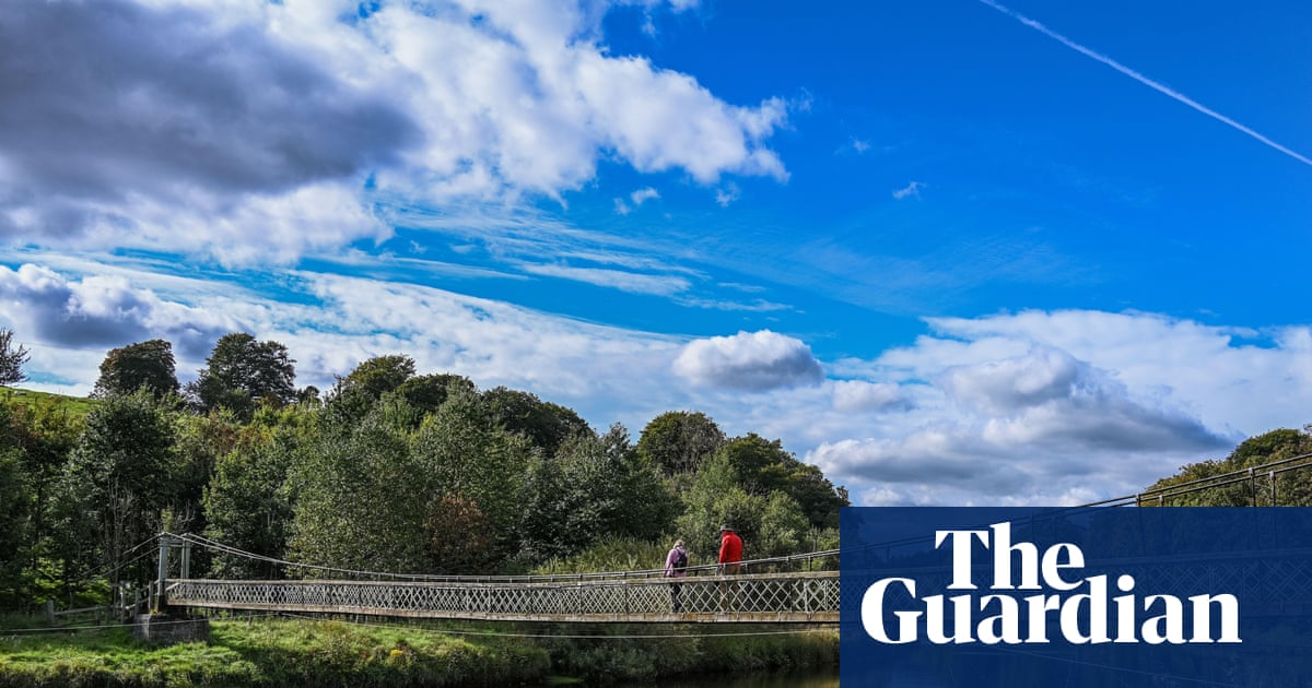 Water-related deaths in UK heatwave hit 15 after girl, 13, dies and boy goes missing