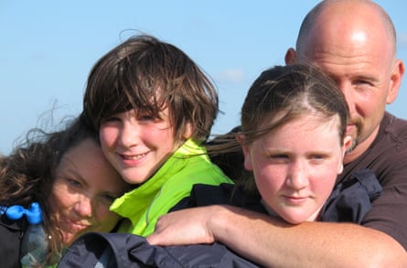 Thomas Harding with his wife, Debora, and children Kadian and Sam in 2011
