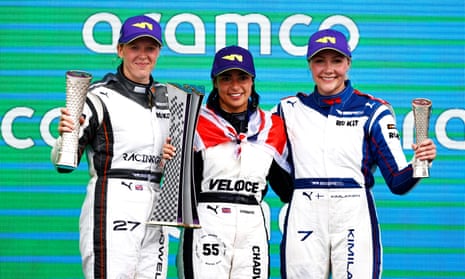 Race winner Jamie Chadwick (centre), with second placed Abbi Pulling of Great Britain (left) and third placed Emma Kimilainen of Finland.