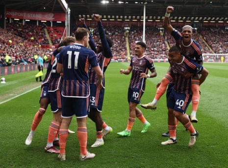 Nottingham Forest's Ryan Yates celebrates scoring their second goal with teammates at Sheffield United.