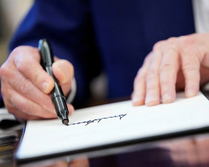 Trump signature to appear on US bills in first for sitting president