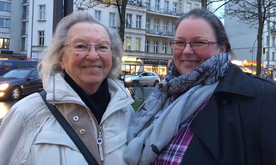 Irmgard and Petra Leidholdt