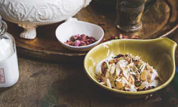 Roasted Vermicelli Topped With Nuts Qawwami Seviyan By Sumayya Usmani Noodles The Guardian