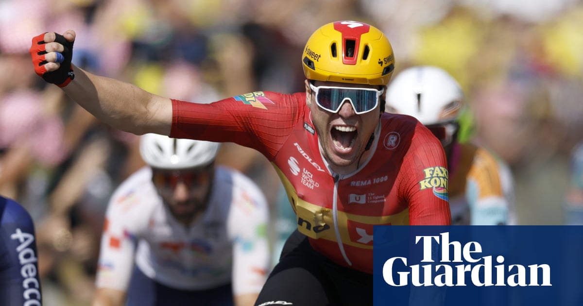 Wærenskjold wins fastest ever Tour de France stage in frenzied sprint to Nevers