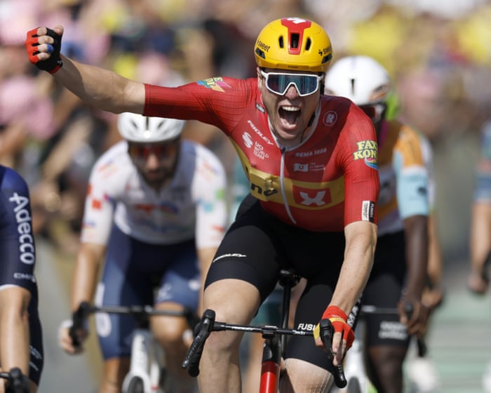 Wærenskjold wins fastest ever Tour de France stage in frenzied sprint to Nevers