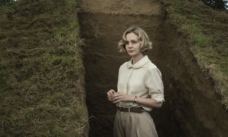 Carey Mulligan stars in Amazon’s spooky season show, I Hear Fear.