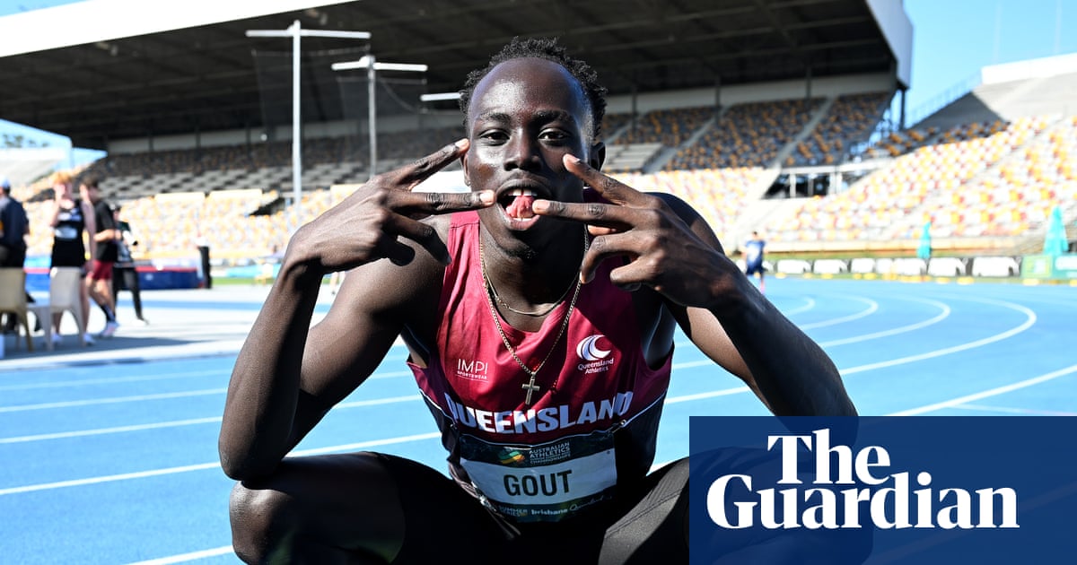 Gout Gout waves off rivals to claim 100m national junior title in style