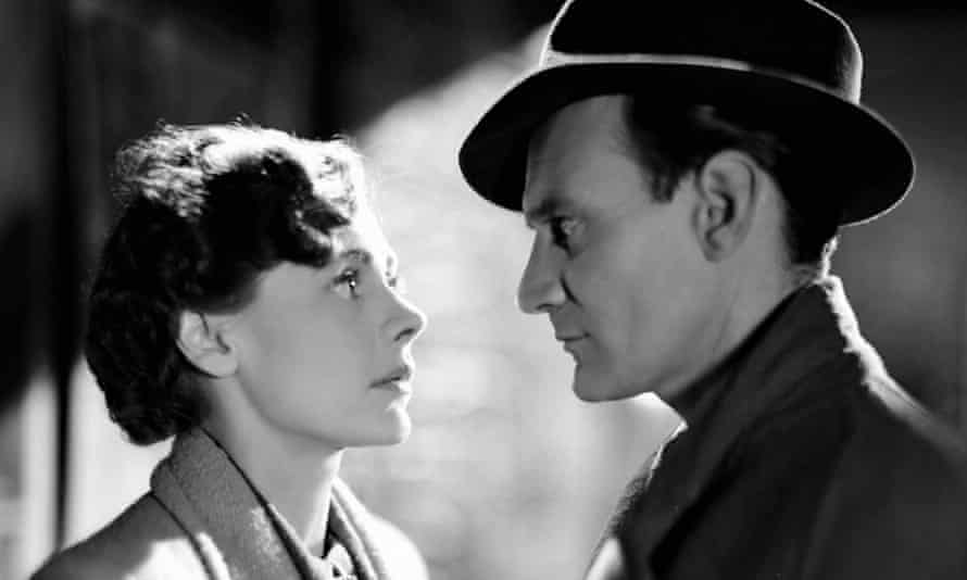 Celia Johnson and Trevor Howard in David Lean’s 1945 film Brief Encounter, co-written by Coward.
