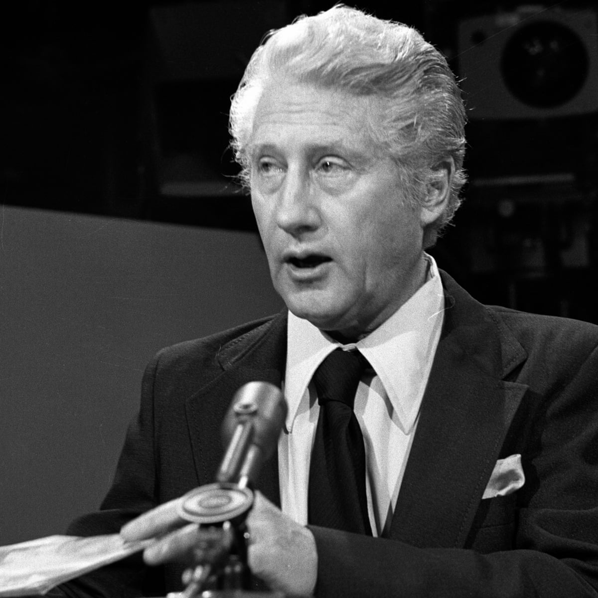 The Story Of The Man Who Brought Down Nixon And Its Exact Parallel Today Mark Felt The Guardian