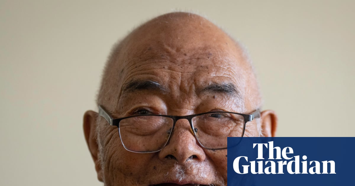 Last surviving member of first team to conquer Everest dies aged 92