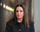 Jacqui Lambie, vajinal sarkmayla mücadelesiyle alay eden One Nation karikatürünü kınadı