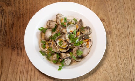‘A meal with many high points’: cockles in a light broth.