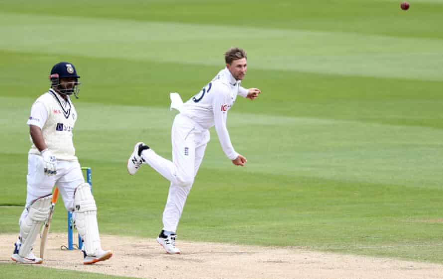 Joe Root in bowling action.