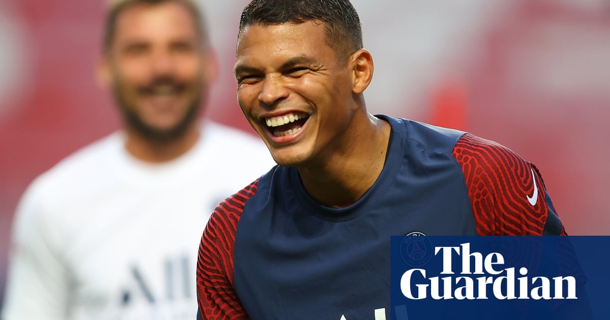 Chelsea sign Thiago Silva on free transfer to bolster Lampards defence