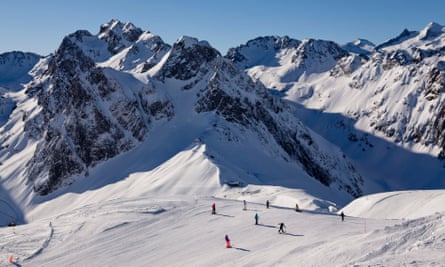 The Top 5 French Ski Resorts for Après-Ski