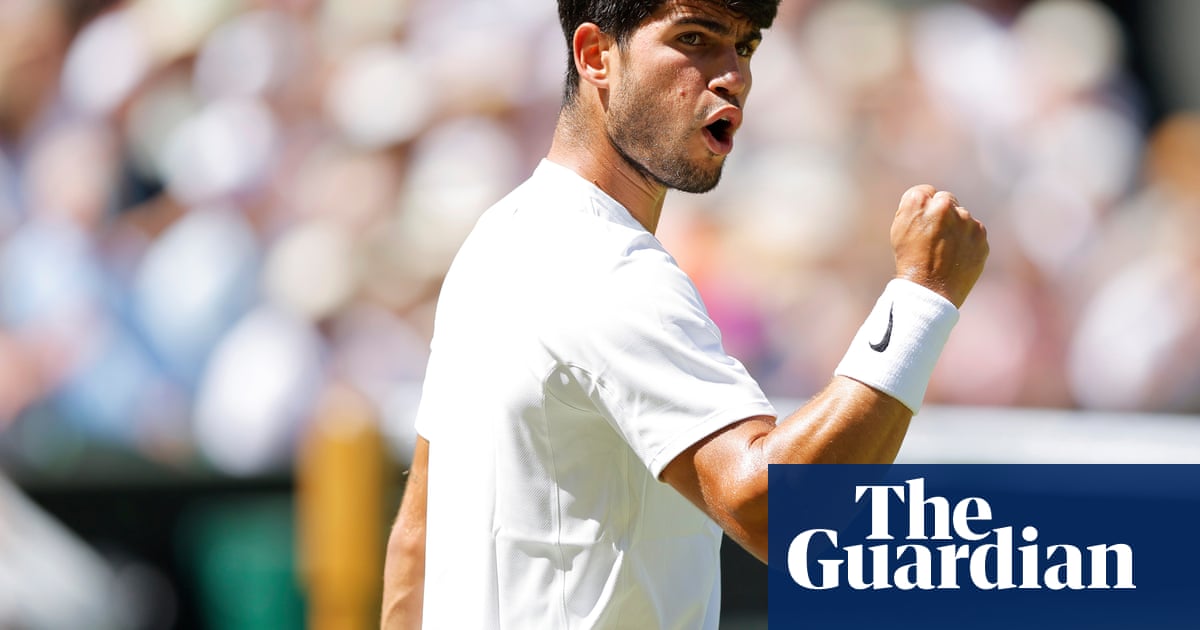 Carlos Alcaraz channels Sampras to see off Fritz and close on Wimbledon treble